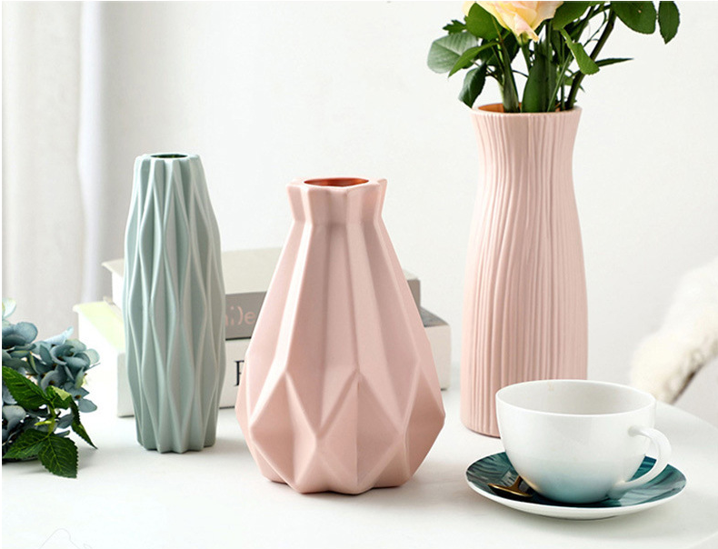 Flower Vase Ceramic Look Plastic Vase (White) - Dshop.com.au