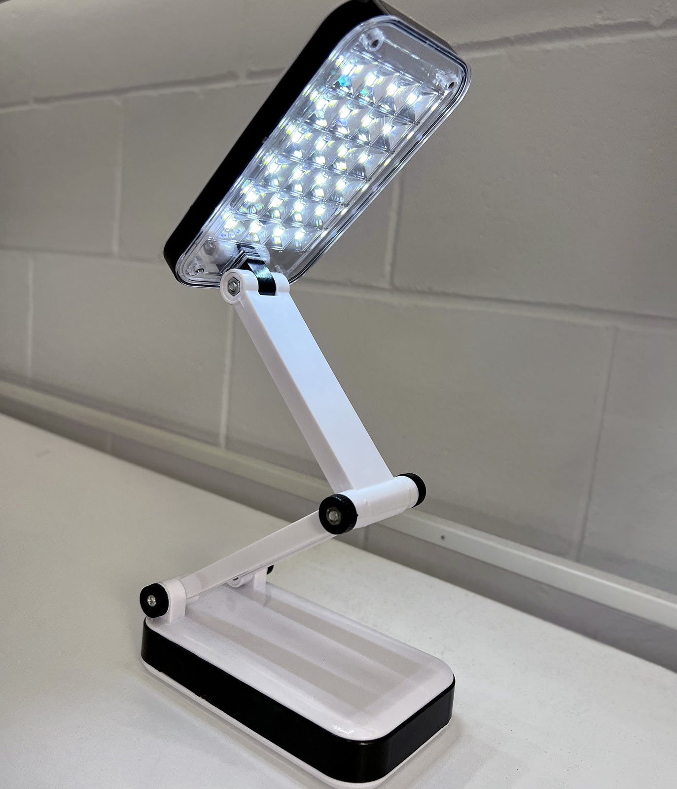 24 LED Folding Rotating Lamp