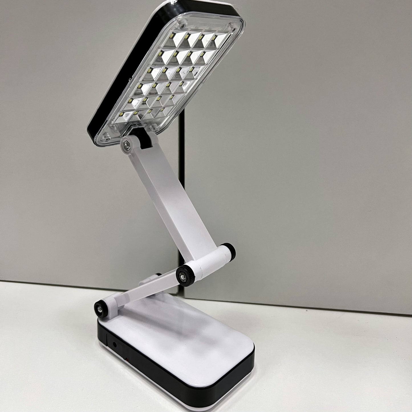24 LED Folding Rotating Lamp