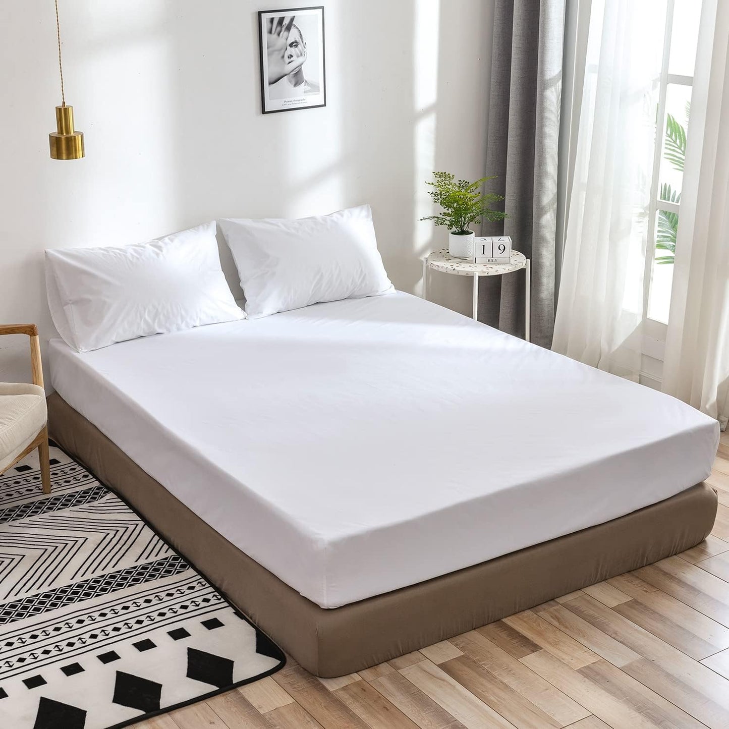 Luxe Comfort Waterproof Fitted Sheet Mattress Protector Cover (White, King)