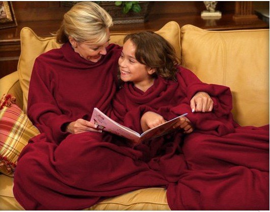 Sleeved Fleece Snuggle Blanket with Sleeves (Maroon) - Dshop.com.au