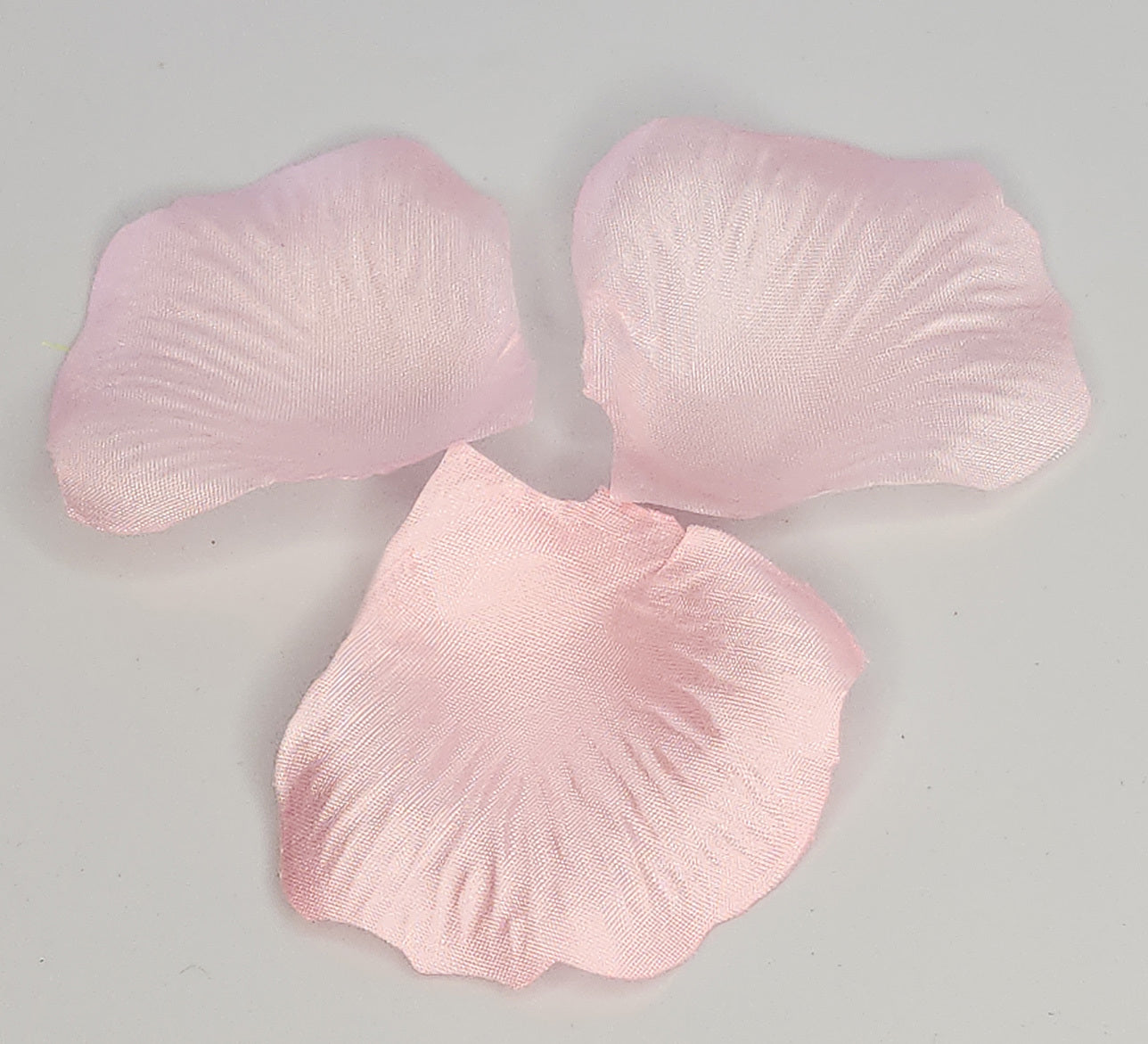 100 Wedding Bridal Flower Rose Petals (Cupid Pink) - Dshop.com.au