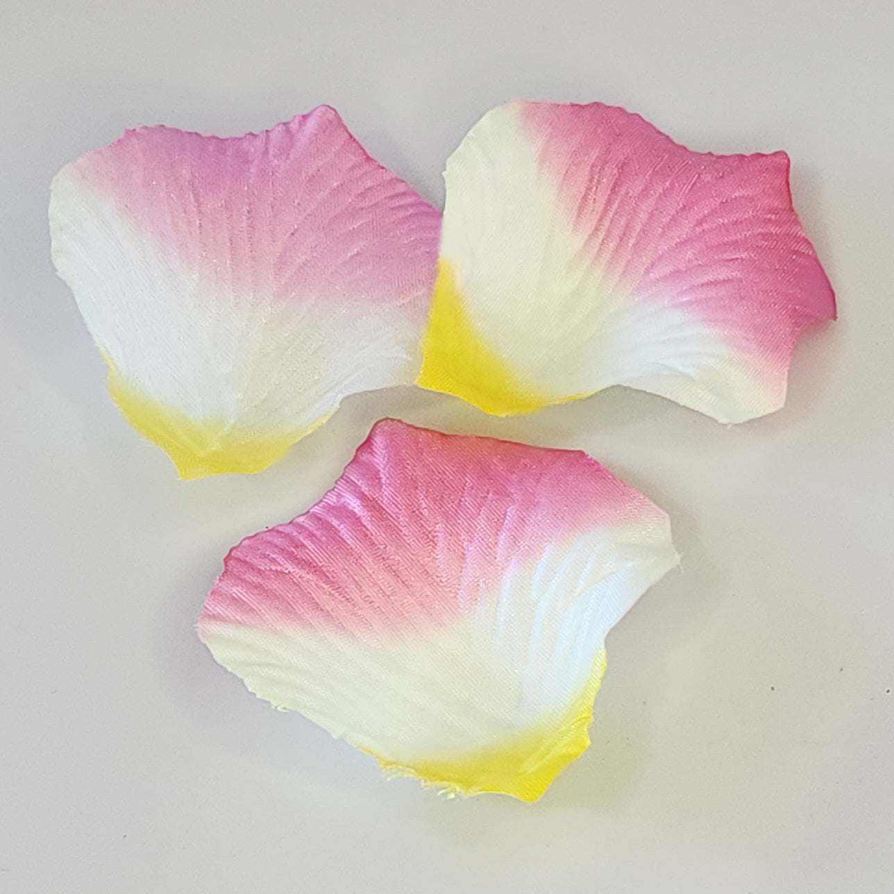 100 Wedding Bridal Flower Rose Petals (Irresistible Rose) - Dshop.com.au