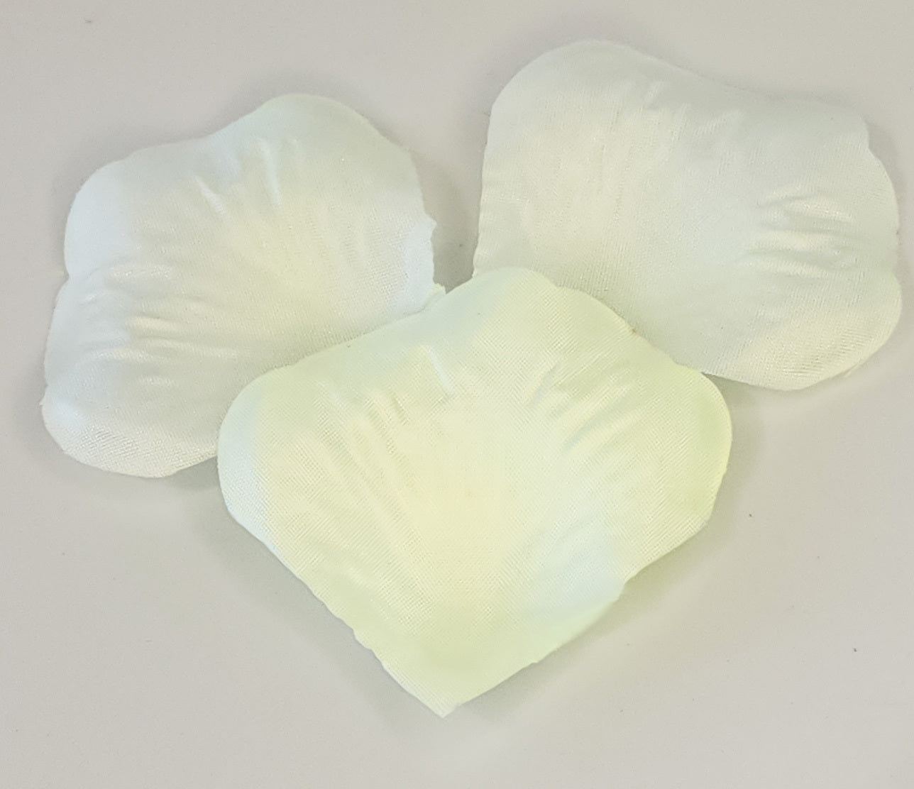 100 Wedding Bridal Flower Rose Petals (Ivory) - Dshop.com.au