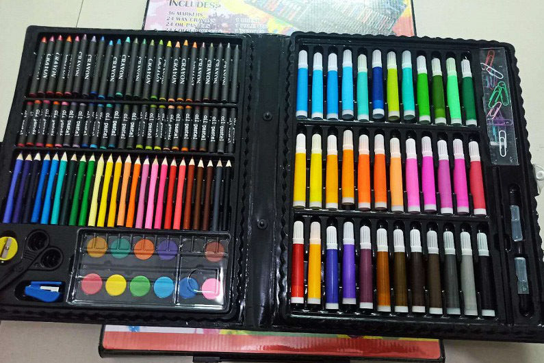 150 PC Drawing Colour Pens Complete Painting Set