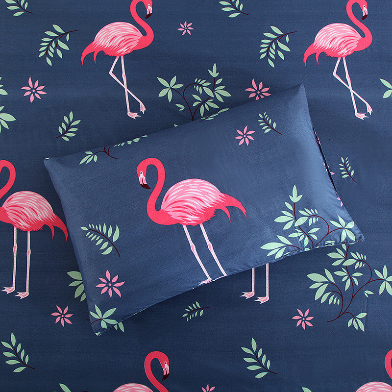 3-Piece Flamingo Bedding Set Fitted Sheet and Pillowcases - Queen Size 150cm