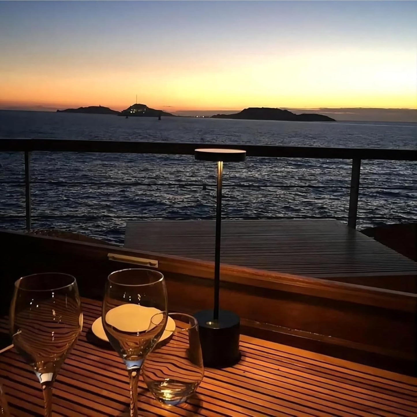 Luxury Designer LED Metal Tall Table Lamp Cordless Touch Sensor Night Light (Black)