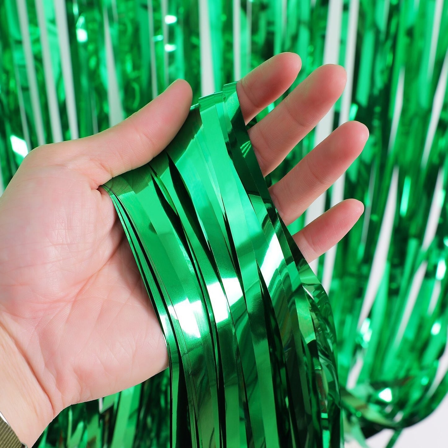 Metallic Foil Tinsel Fringe Curtain Backdrop Party Decoration (Green)