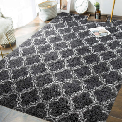 Soft Bedroom/Living Room Comfortable Shag Rug (200 x 140, Black Lattice)