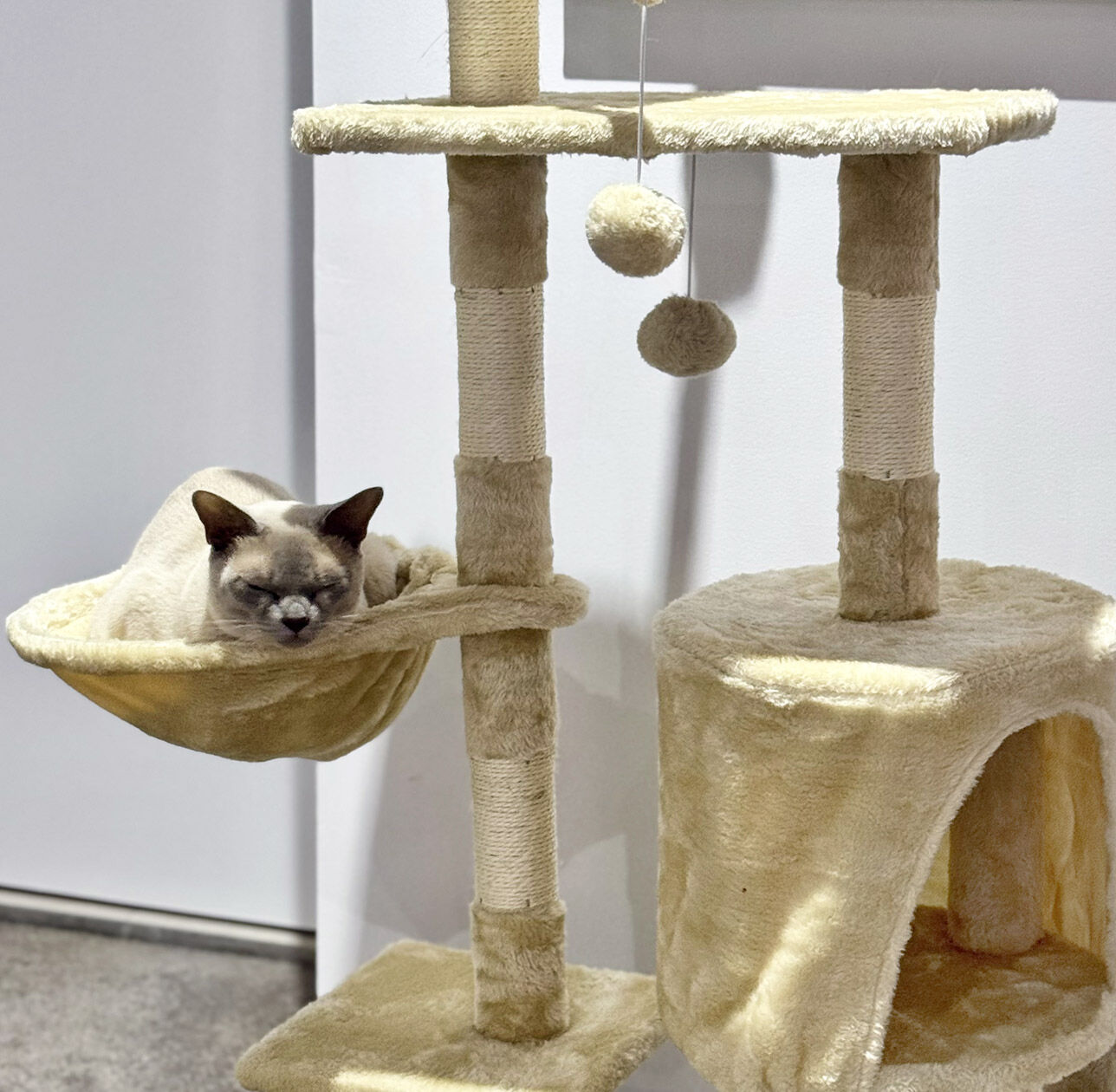 Deluxe Multi-Level Cat Tree Tower with Scratching Posts