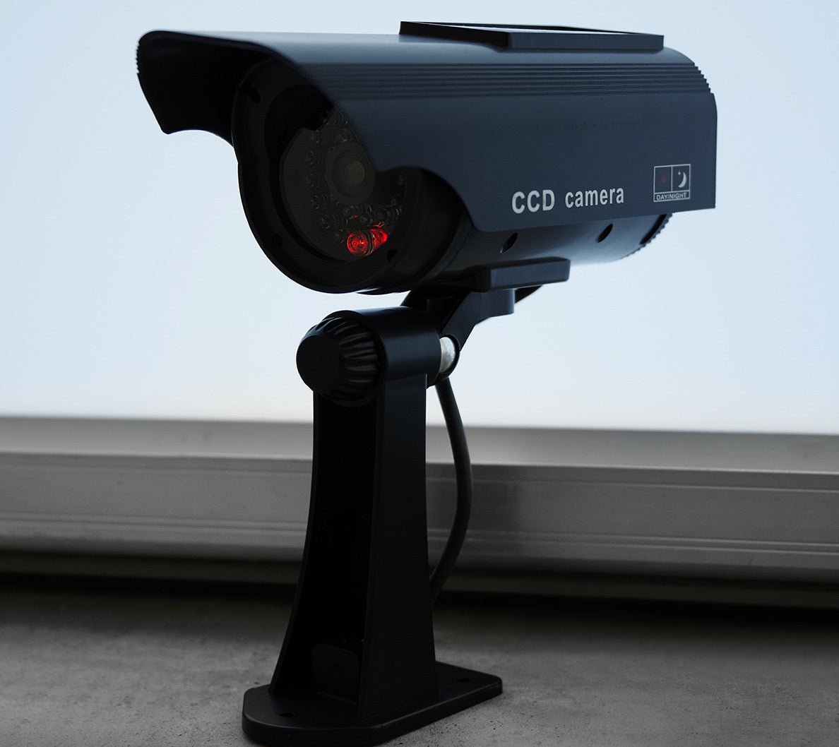 Solar Powered IR Simulation Dummy Security Camera